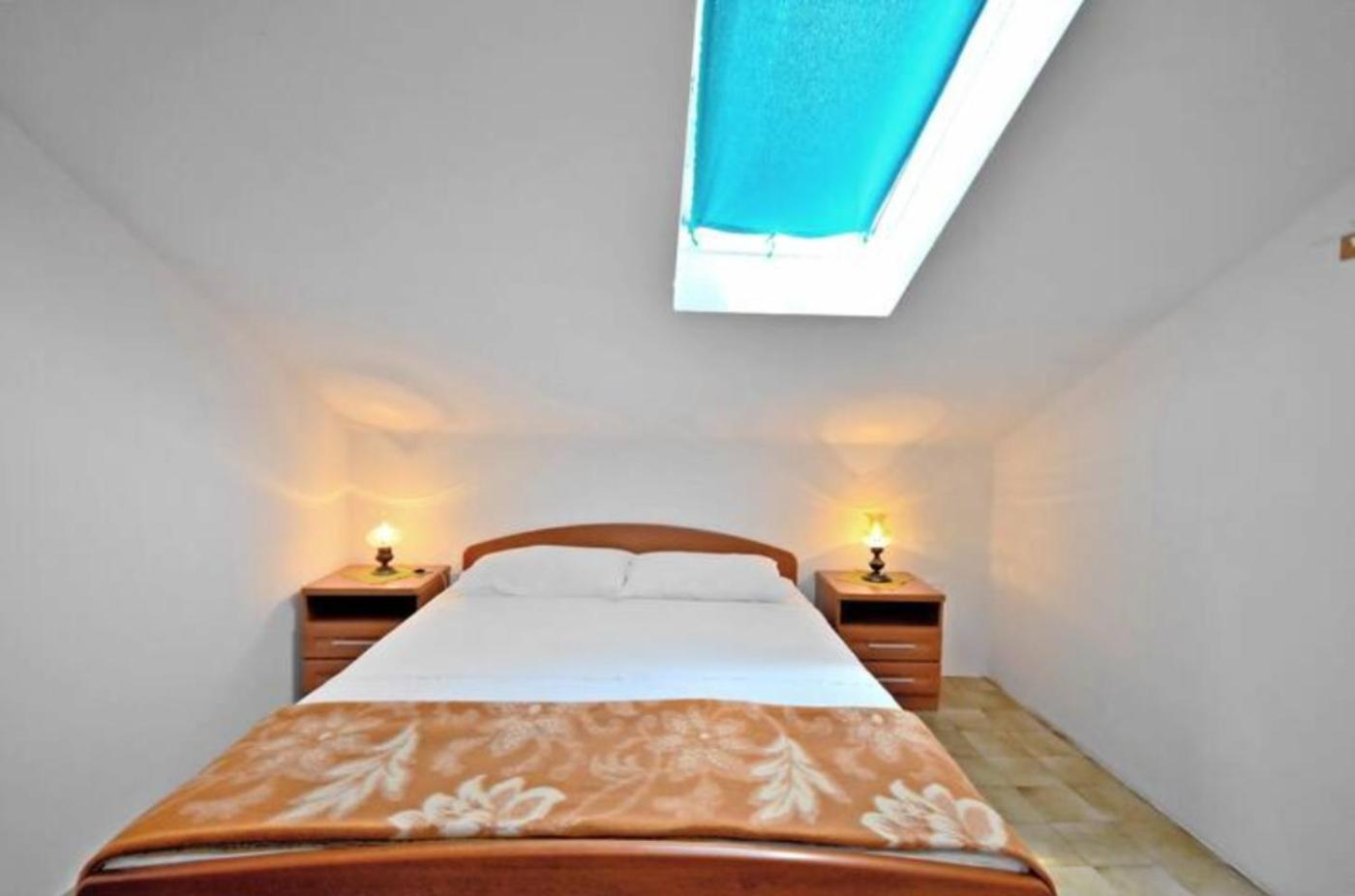 Apartment Bozikovic - Jelsa - Vitarnja Kültér fotó