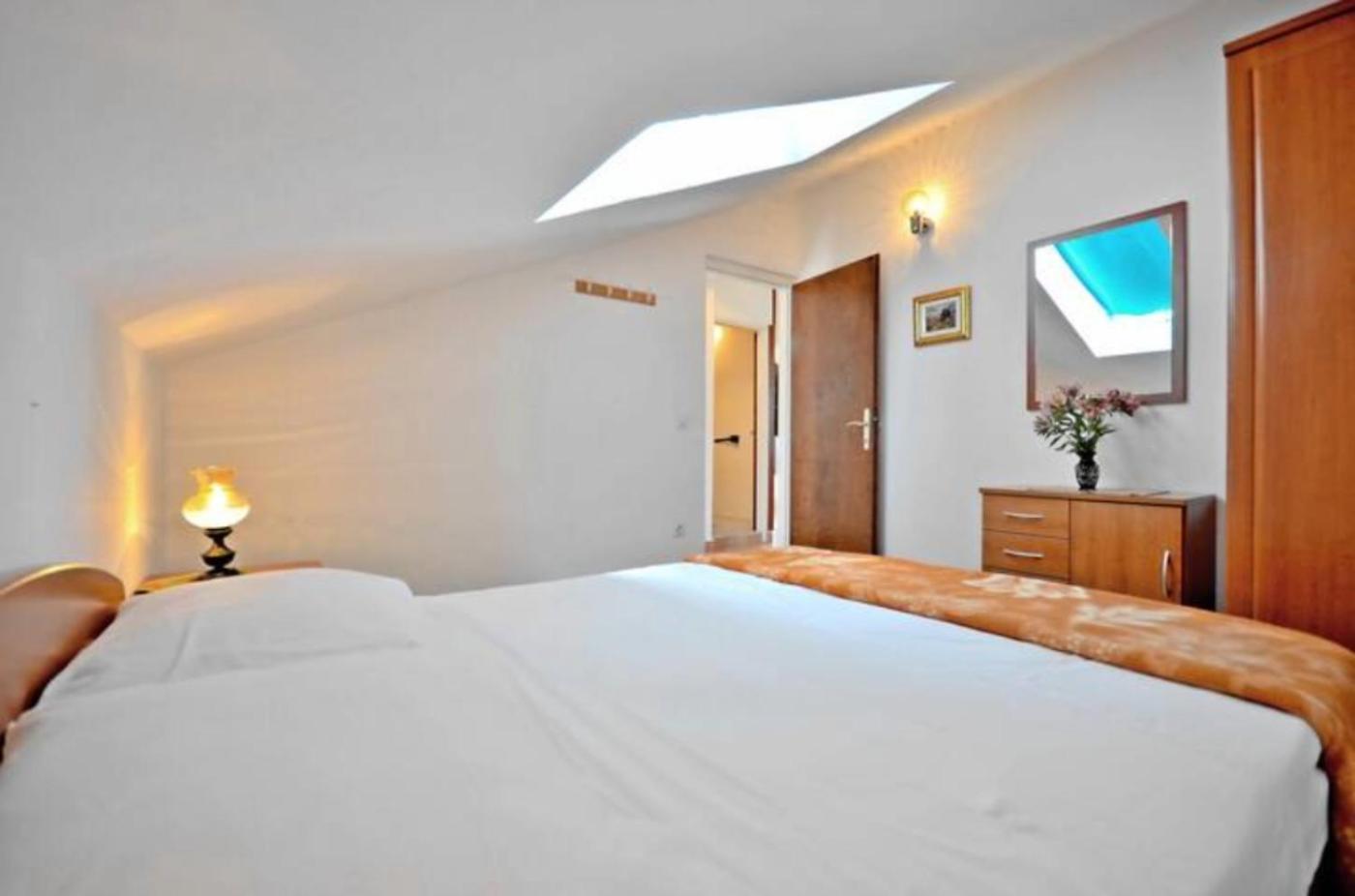 Apartment Bozikovic - Jelsa - Vitarnja Kültér fotó