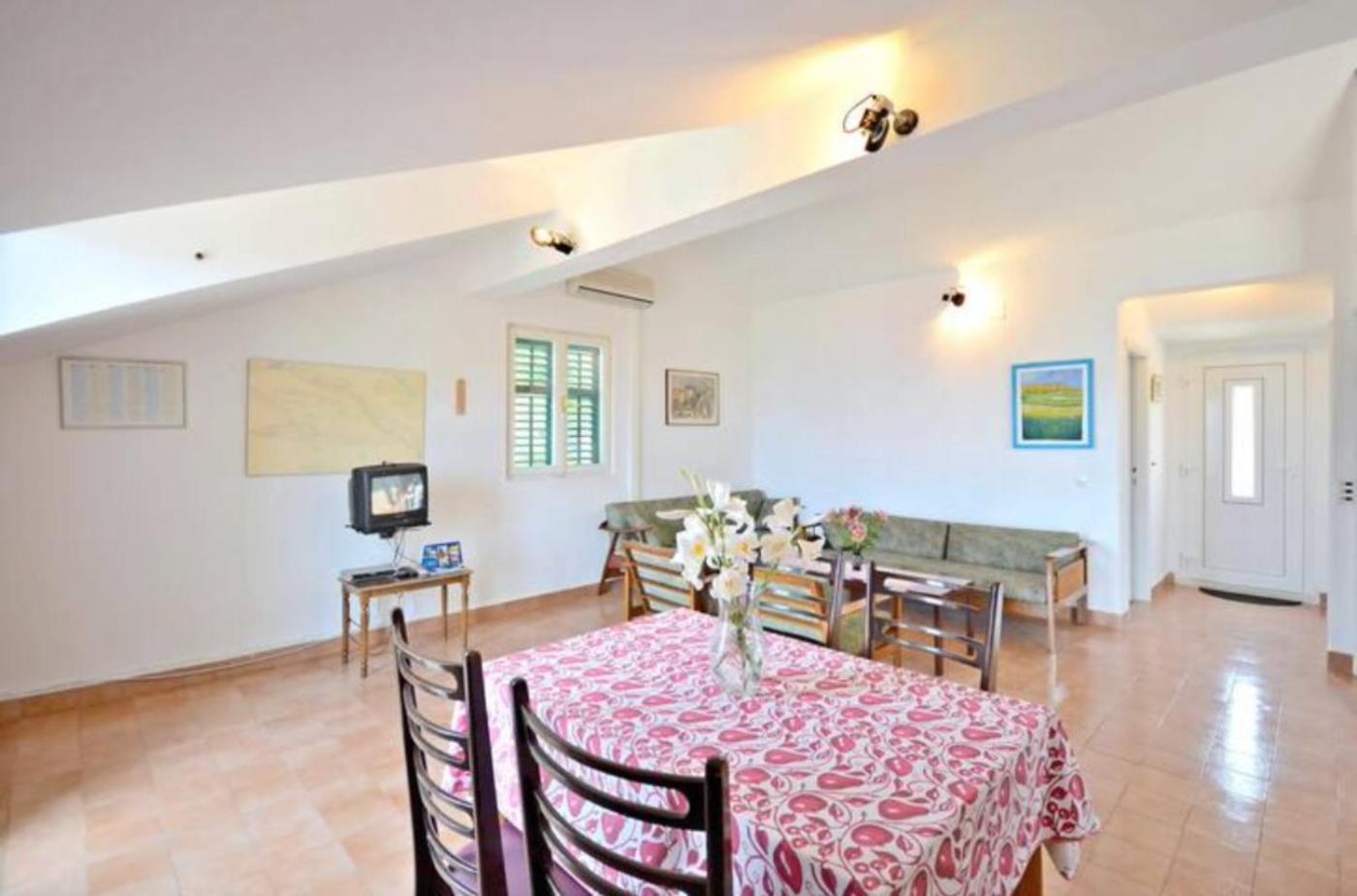Apartment Bozikovic - Jelsa - Vitarnja Kültér fotó