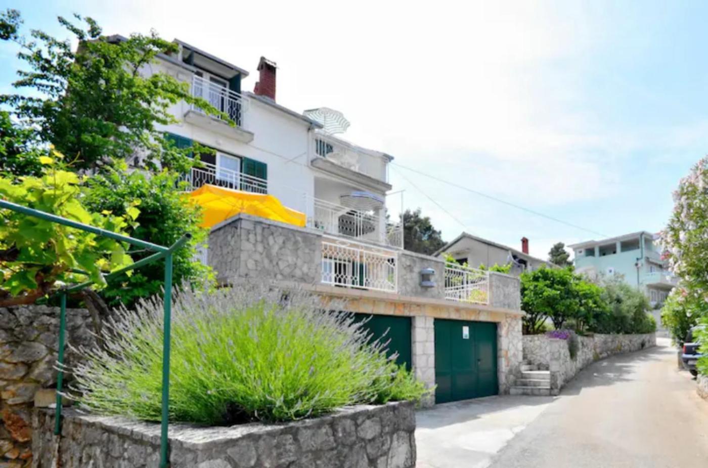 Apartment Bozikovic - Jelsa - Vitarnja Kültér fotó