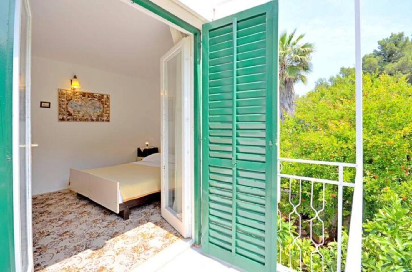 Apartment Bozikovic - Jelsa - Vitarnja Kültér fotó
