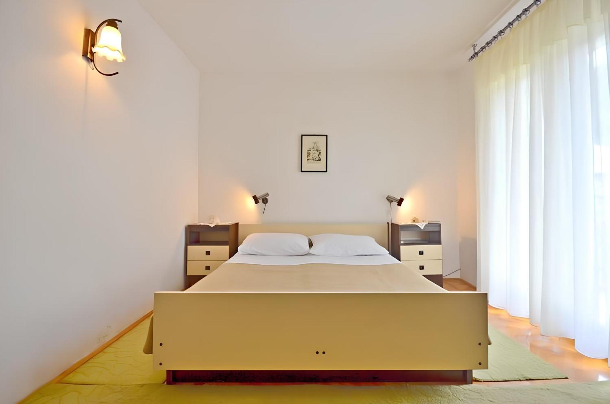 Apartment Bozikovic - Jelsa - Vitarnja Kültér fotó