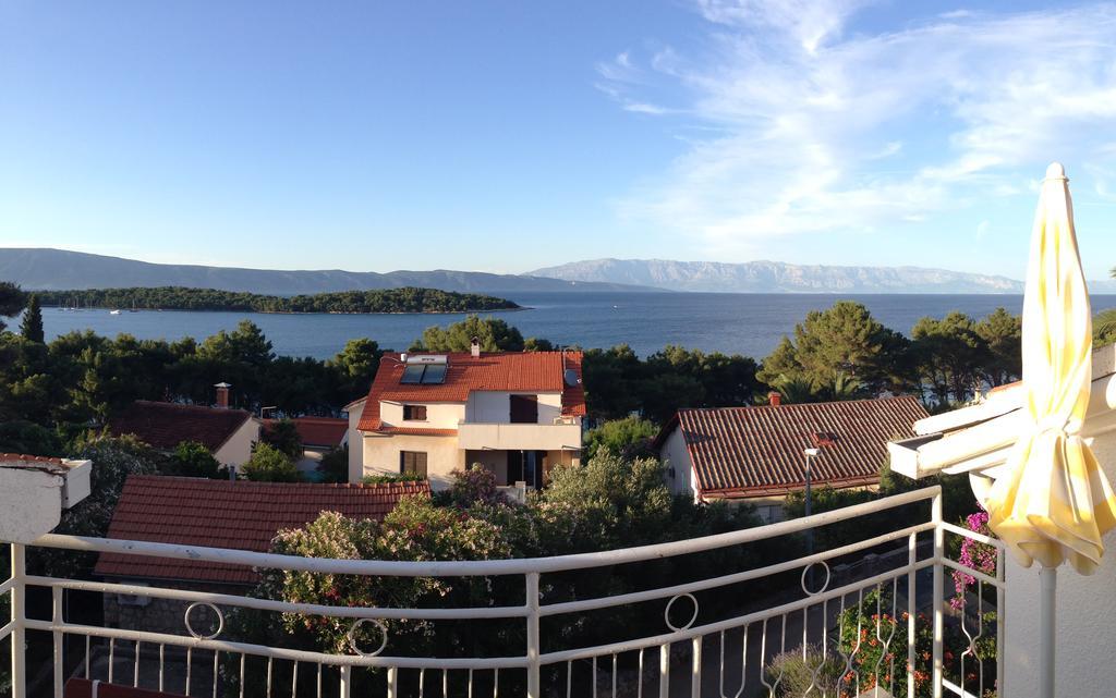 Apartment Bozikovic - Jelsa - Vitarnja Kültér fotó