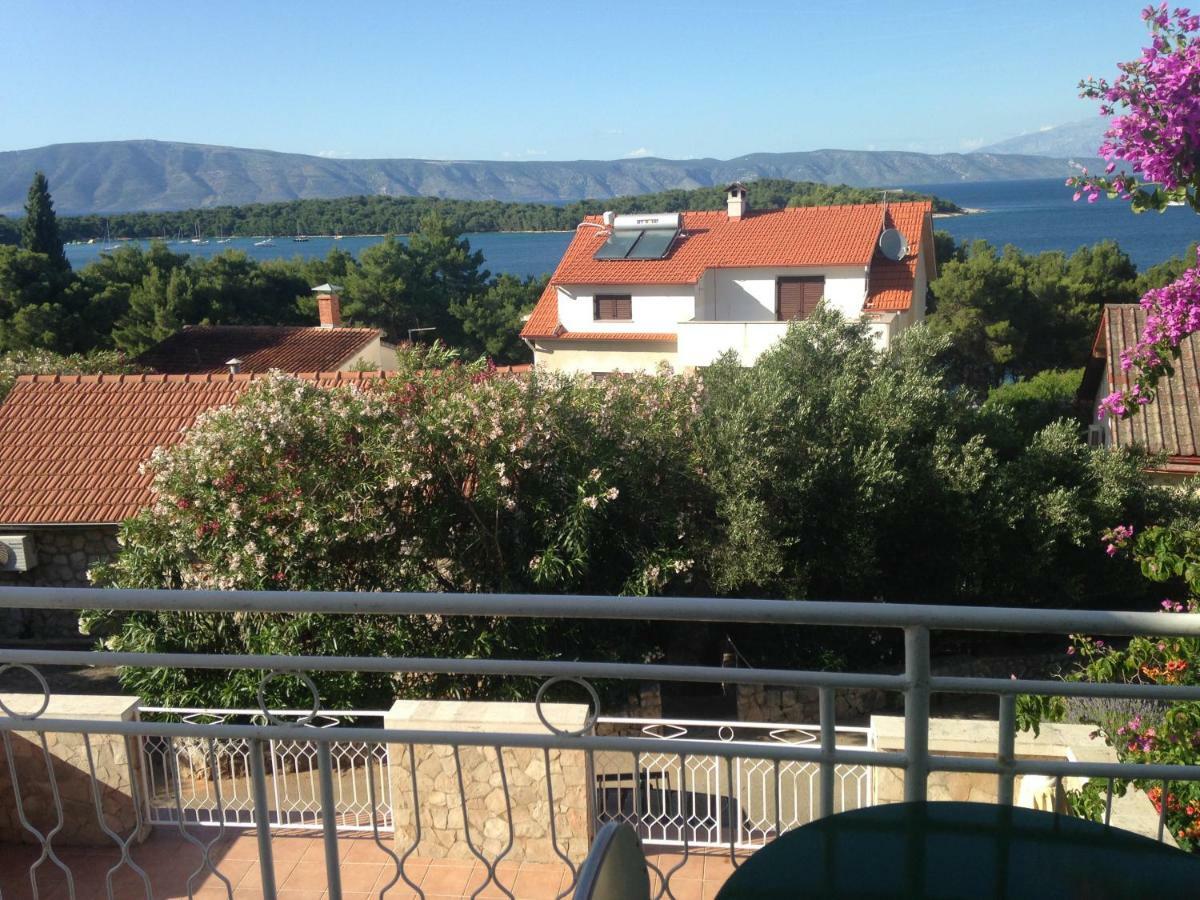 Apartment Bozikovic - Jelsa - Vitarnja Kültér fotó