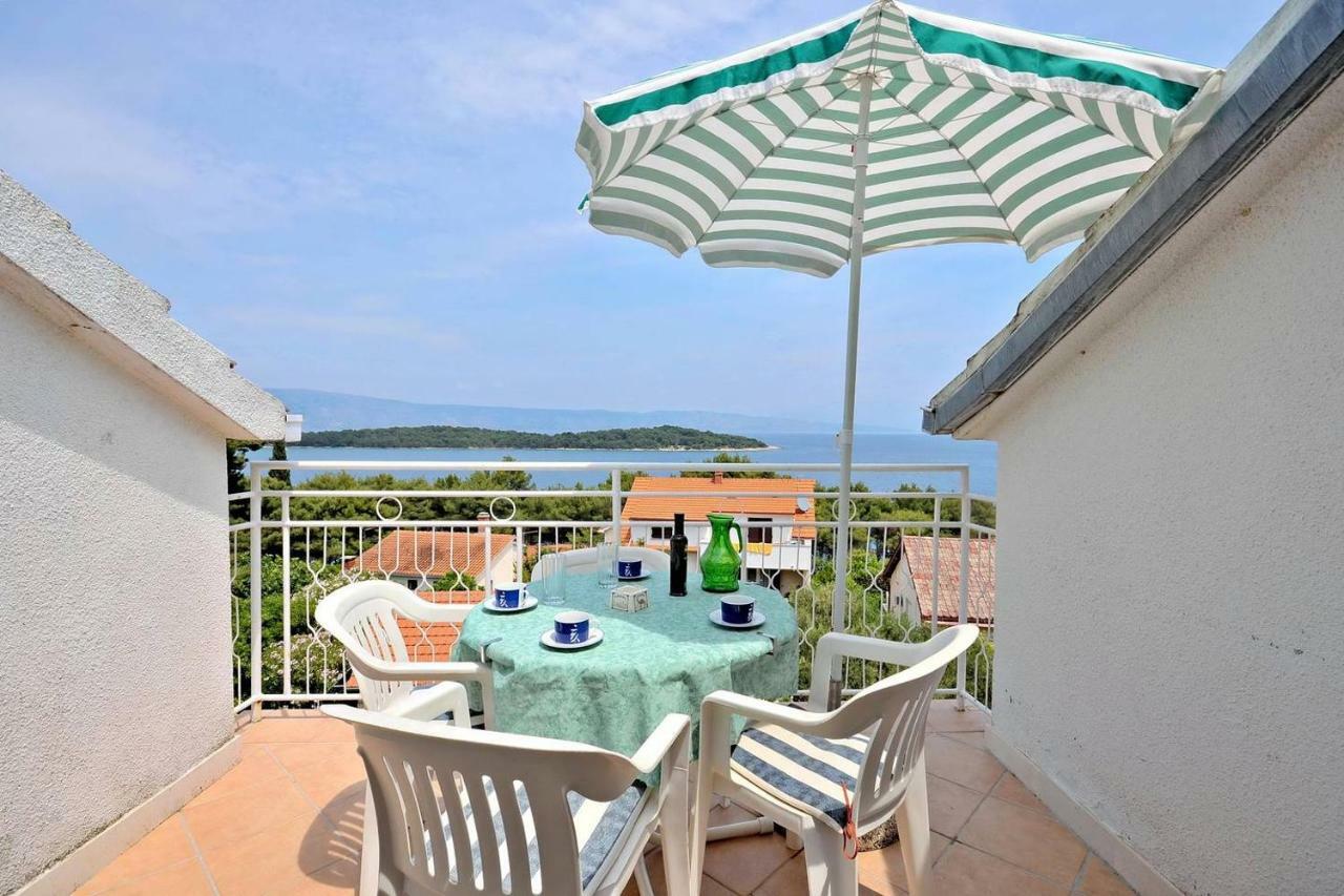 Apartment Bozikovic - Jelsa - Vitarnja Kültér fotó